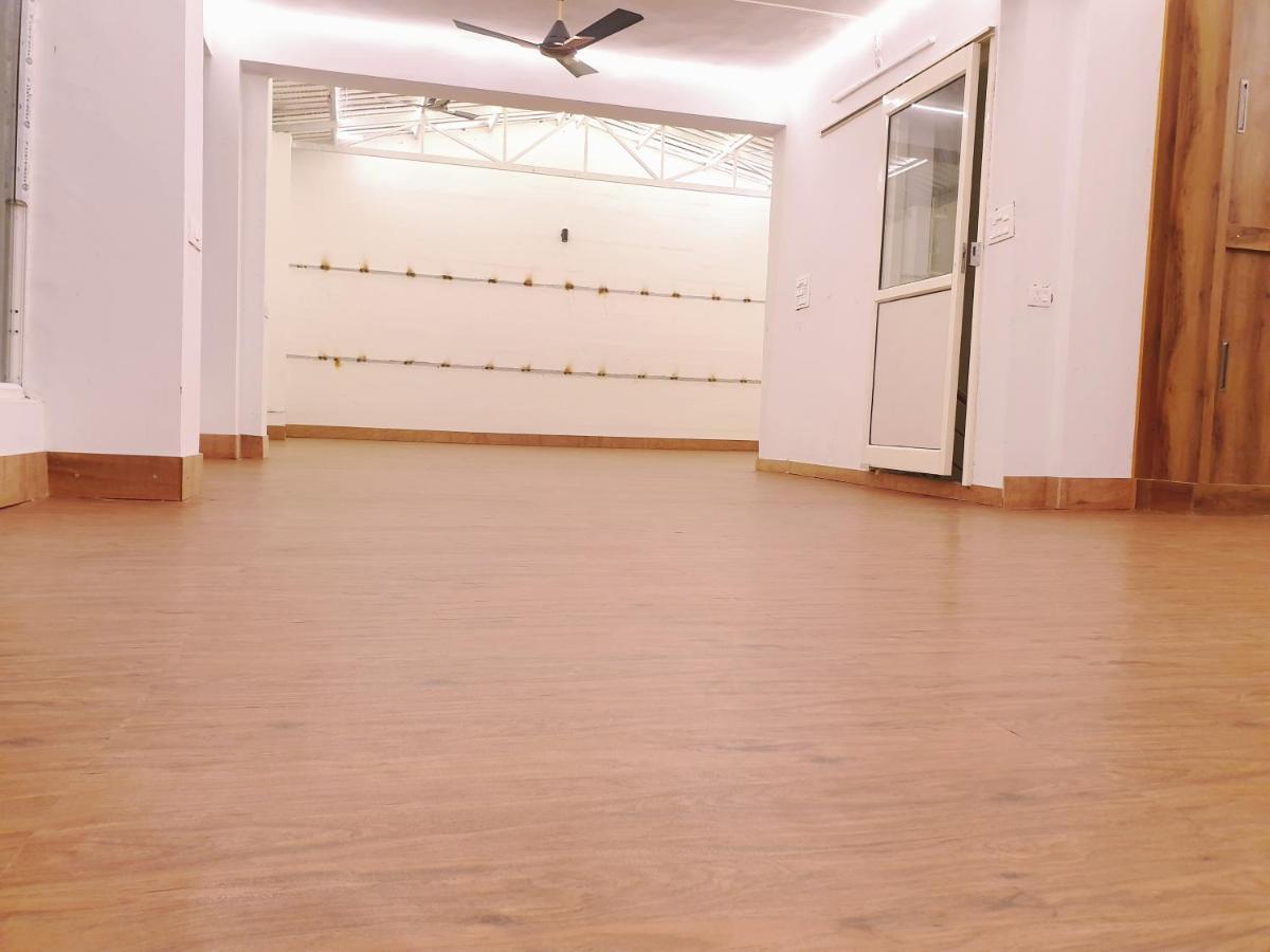 Hotel The Moksham Rishīkesh Екстериор снимка